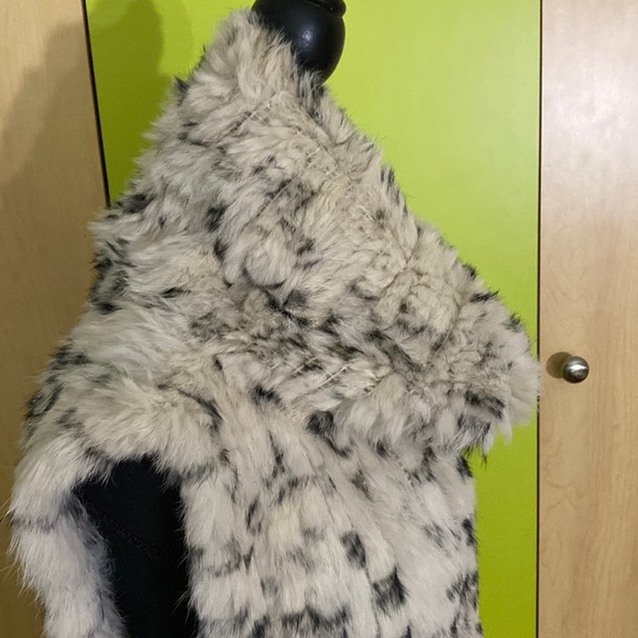 Neiman Marcus Real Fur Pullover Vest - Picture 7 of 13